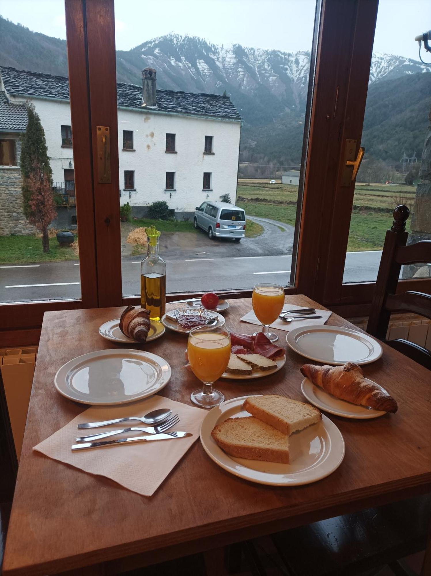 Hotel Las Nieves Linás de Broto 외부 사진