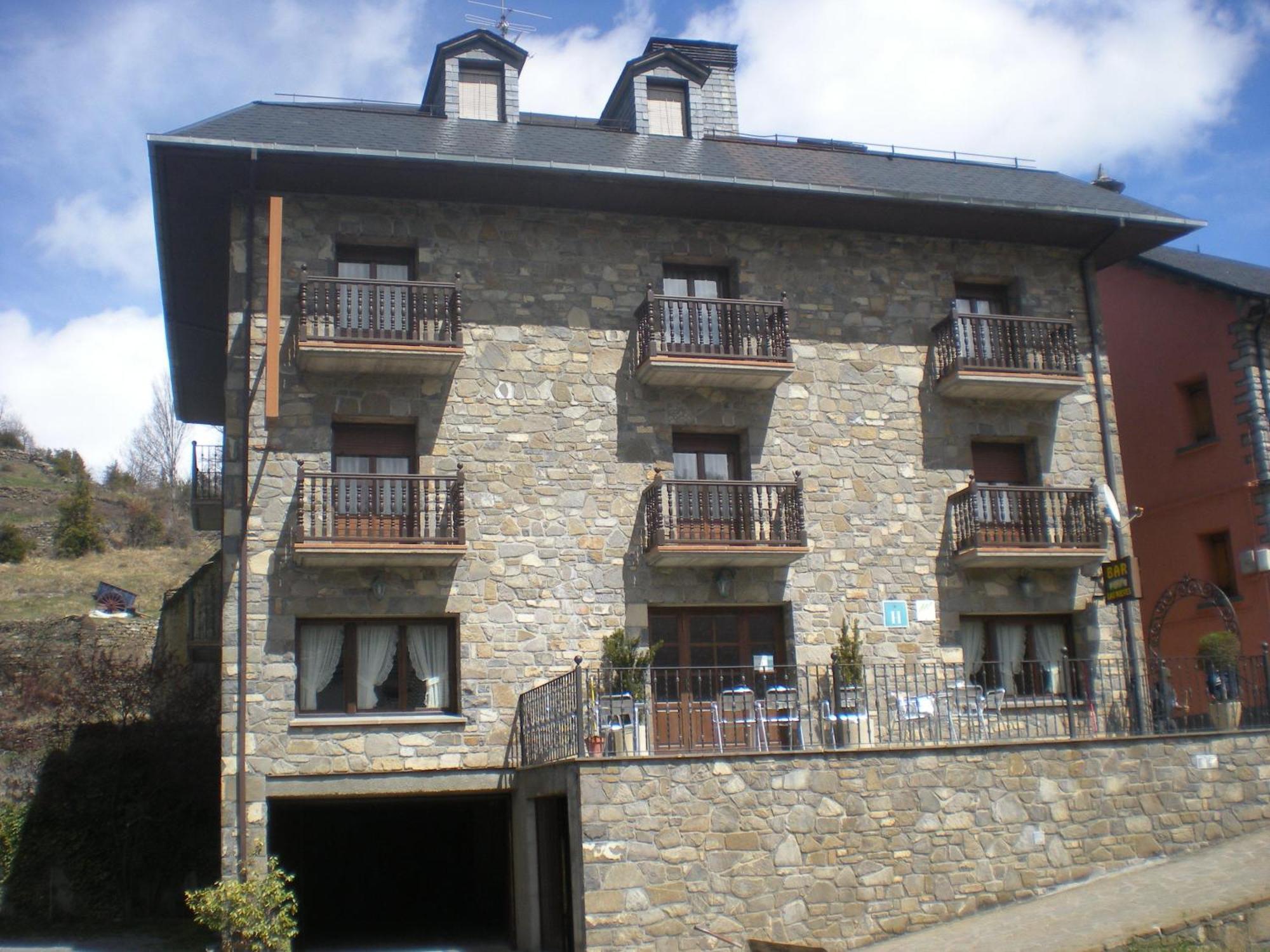 Hotel Las Nieves Linás de Broto 외부 사진